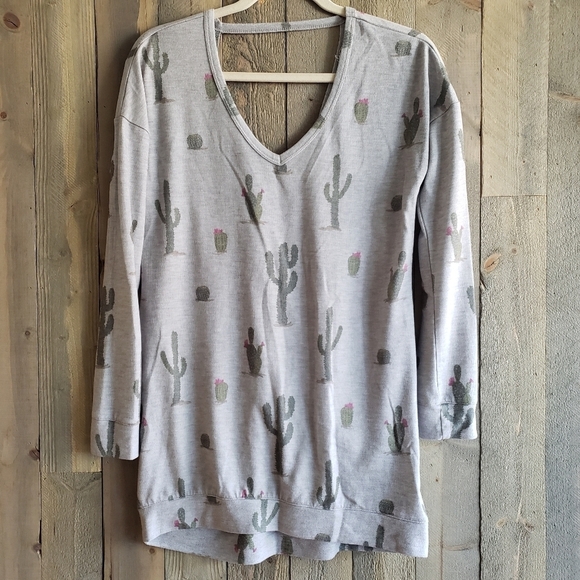 Eyeshadow Tops - Eyeshadow  Tunic S Small Gray Cactus V-Neck